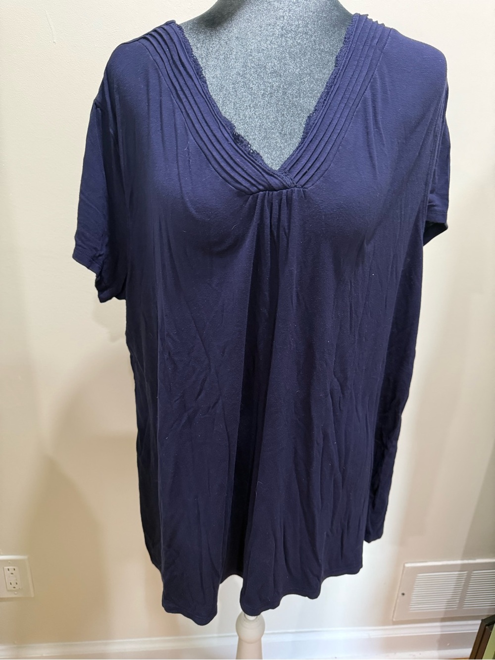 Short Sleeve V‑Neck Navy Tunic Top size L